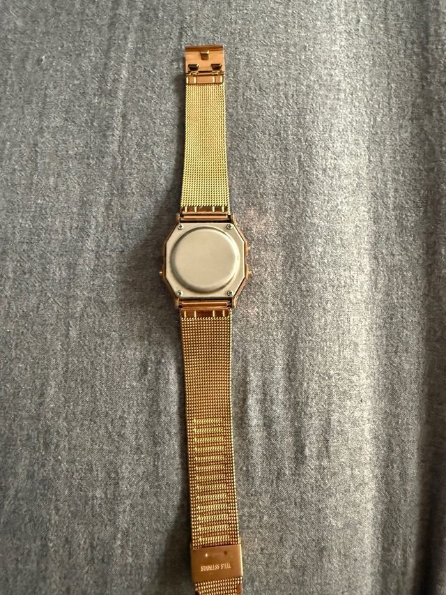 Reloj Marea Dorado Digital