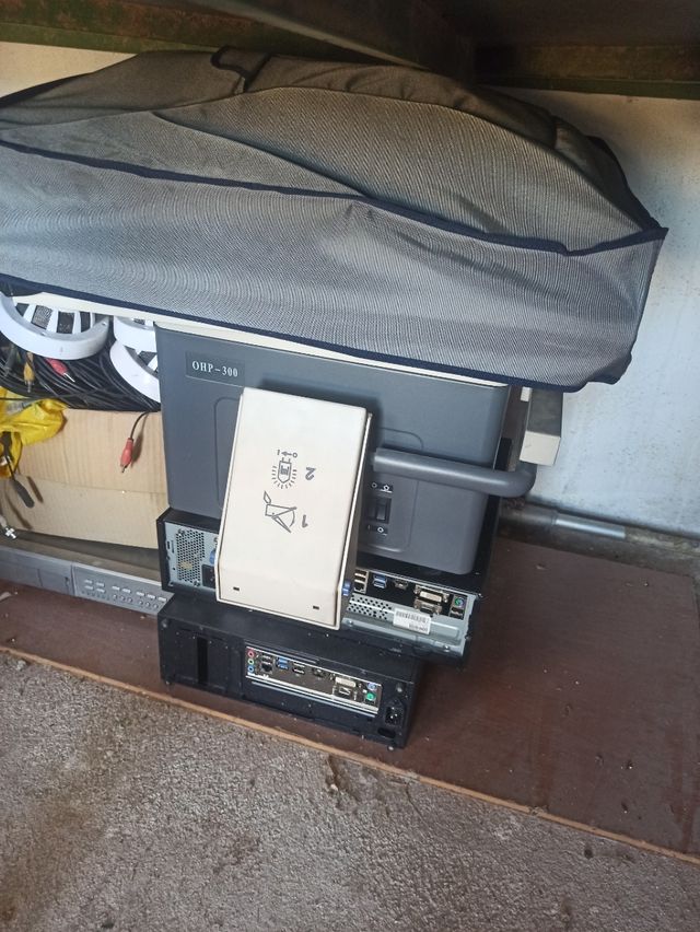 Ordenadores de sobremesa y monitores