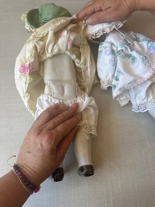 Bambole antiche in porcellana
