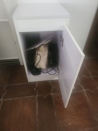 Mueble auxiliar blanco de madera