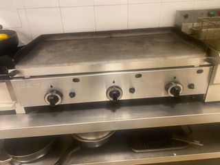Plancha de acero inoxidable 3 fuegos