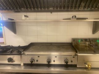 Plancha de acero inoxidable 3 fuegos