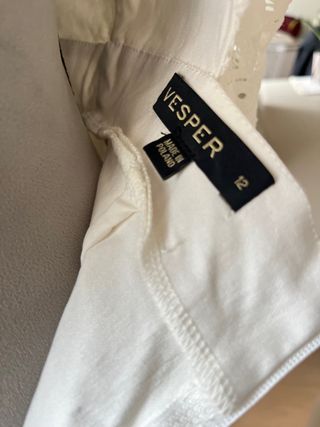 Vestido blanco de encaje manga larga