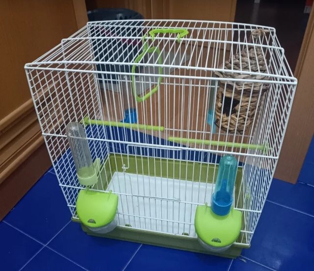 Jaula grande para pájaros