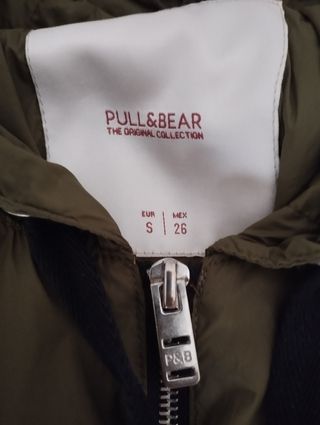 Cazadora fina Pull&Bear verde militar