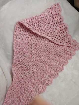 Toquilla/mantita rosa para muñeco bebé