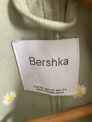 Chaqueta vaquera Bershka verde niña