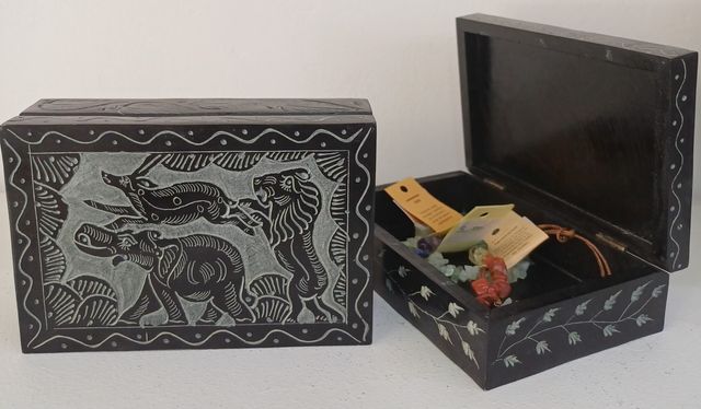 Portagioie in marmo intagliato a mano 10x5