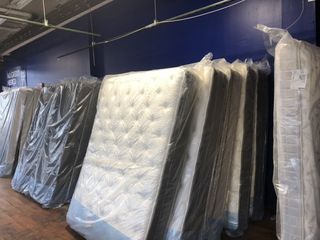 Liquidacion de COLCHONES y CAMAS