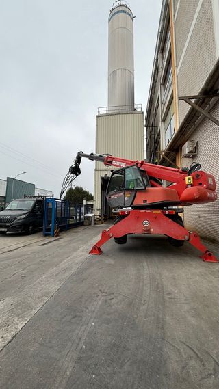 Alquiler Manitou Giratoria 1635 con maquinista