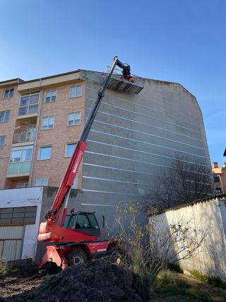 Alquiler Manitou Giratoria 1635 con maquinista