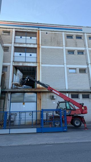 Alquiler Manitou Giratoria 1635 con maquinista