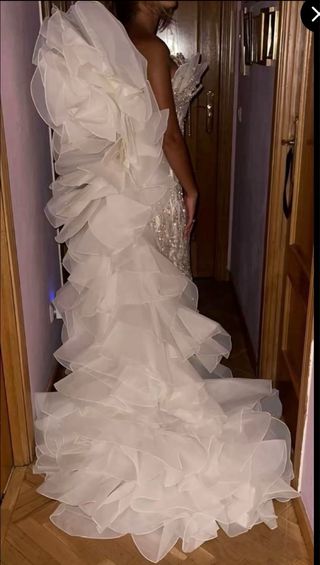 Vestido de boda gitana blanco y dorado
