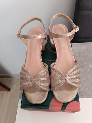 Sandalias de tacón LAPIERCE doradas
