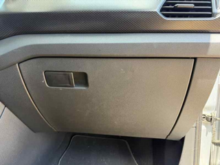 GUANTERA VOLKSWAGEN T-CROSS