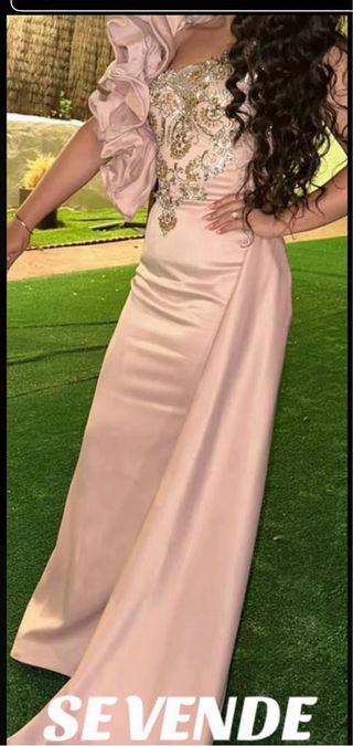 Vestido de fiesta rosa y dorado