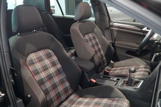 Volkswagen Golf GTI PERFORMANCE 230CV 