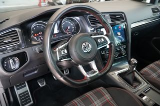 Volkswagen Golf GTI PERFORMANCE 230CV 