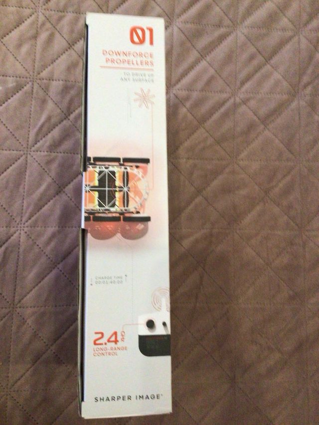 sharper image gravita rover; un vehículo de contro