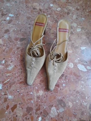 Zapatos de tacón Wonders beige mujer
