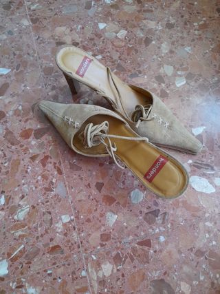 Zapatos de tacón Wonders beige mujer