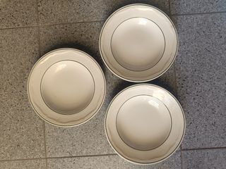 Antiguos platos Gil Vargas