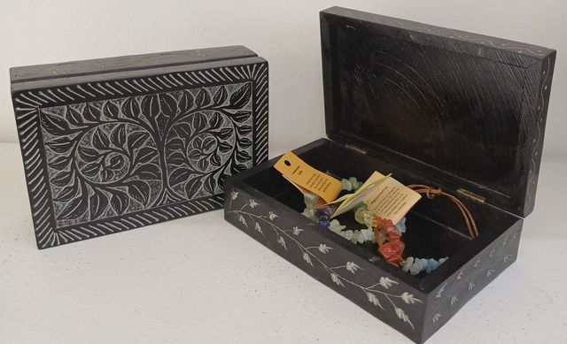 Portagioie in marmo intagliato a mano 10x5