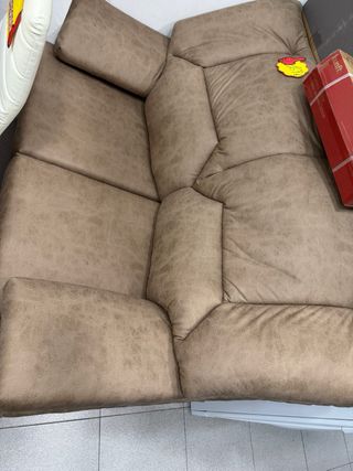 Sofá de 2 plazas beige -  Nuevos !!!