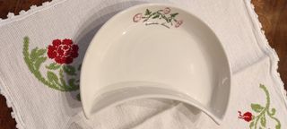 2 Piatti Mezzaluna Ceramica Fiori