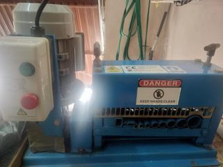 Máquina Pelacables Profesional TECO HUEB-11K