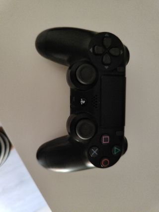 PS4 Pro + Mando + 5 Juegos

