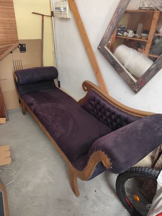 Sofá Egipcio Morado y Dorado, usado en boda