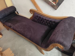 Sofá Egipcio Morado y Dorado, usado en boda