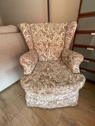Sillón de salón estampado floral