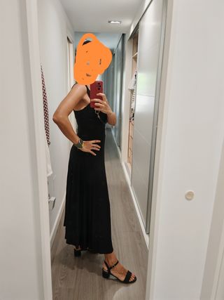 Vestido negro Mango