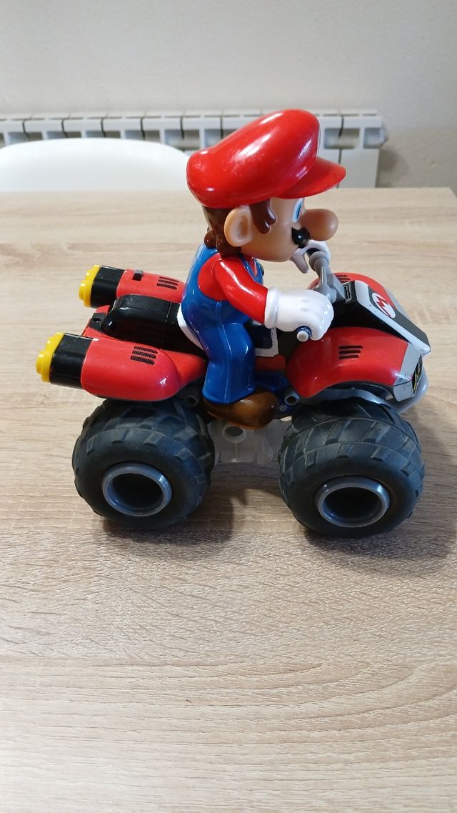 Coche RC Mario Carrera Quad teledirigido 