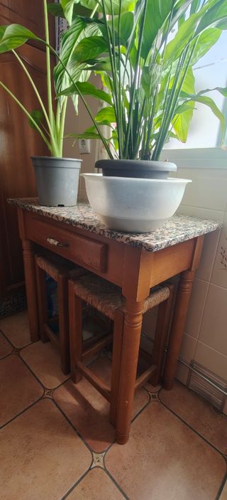 Mesa de cocina mármol y madera