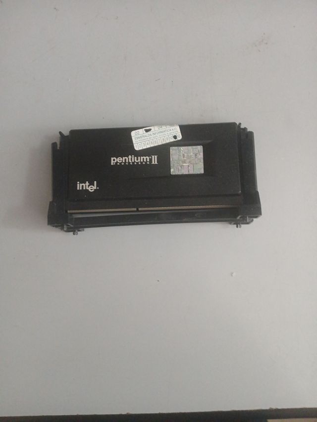 Processore Intel Pentium II da collezione