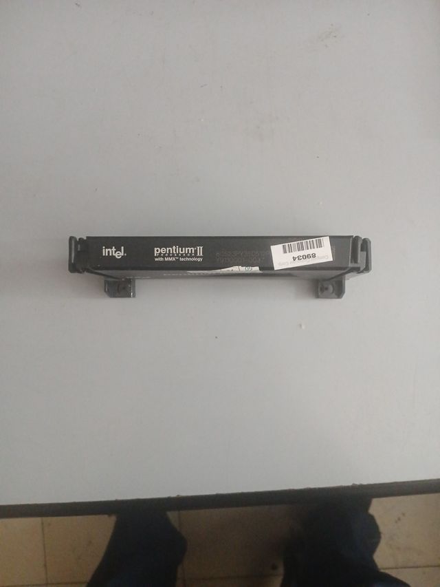 Processore Intel Pentium II da collezione