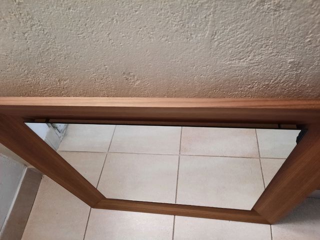Espejo cuadrado de madera. 80/80