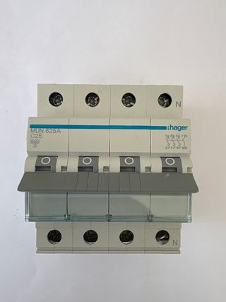 Interruptor Térmico Hager 4x25A
