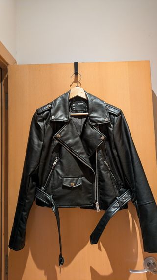 Cazadora Negra Pull&Bear