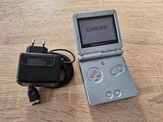 Nintendo Game Boy Advance SP Plata