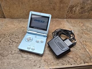 Nintendo Game Boy Advance SP Plata