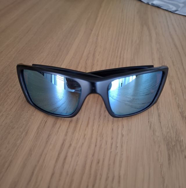 Oakley Fuel Cell Polarizadas OO9096-D8