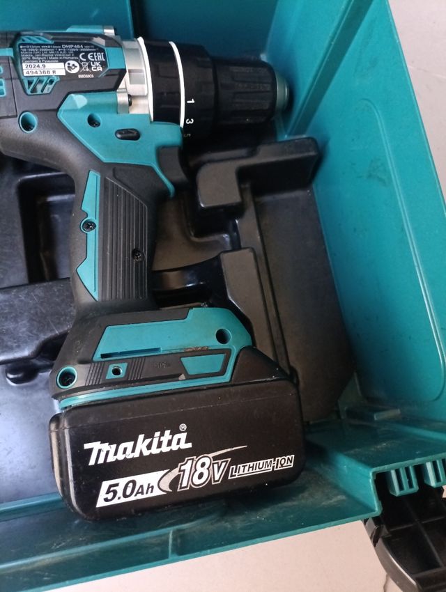 Taladro percutor Makita DHP 484