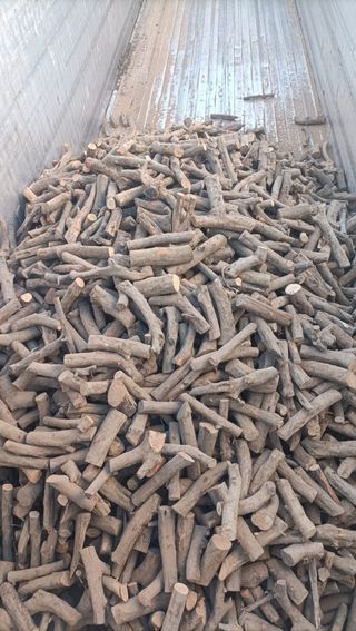 Leña de olivo para barbacoa