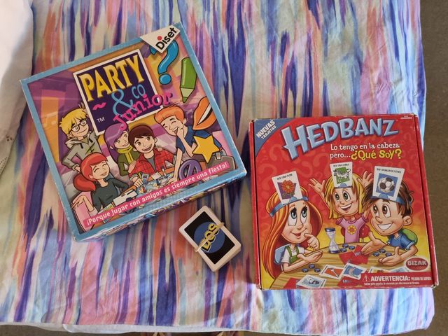 Confezione da 3 giochi da tavolo Party & Co Junior, Hedbanz..