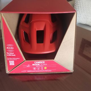 Casco Specialized sin estrenar 

+ Pedales Sin est
