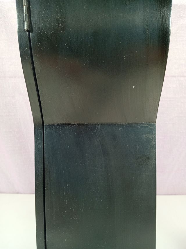 Reloj de sobremesa moderno negro